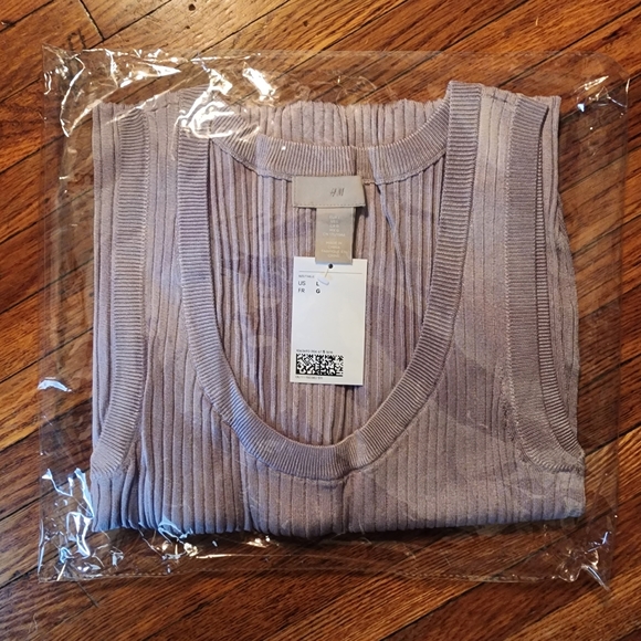 H&M Rib-Knit Body-Con Dress - Picture 9 of 9